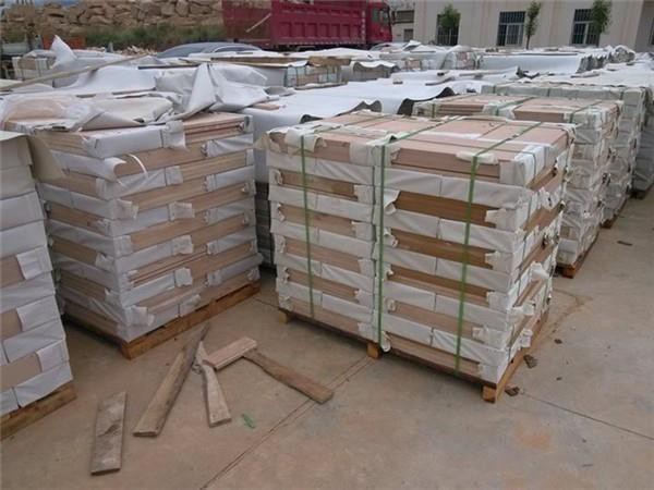 sandstone tile wall