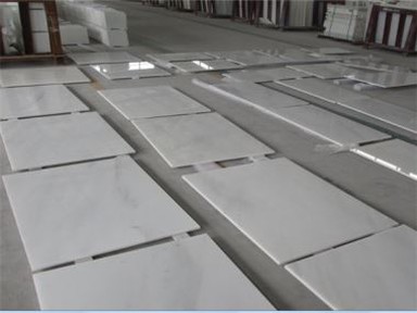 순수한 흰색 대리석 돌