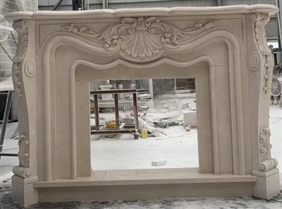 베이지색 대리석 벽난로 서라운드