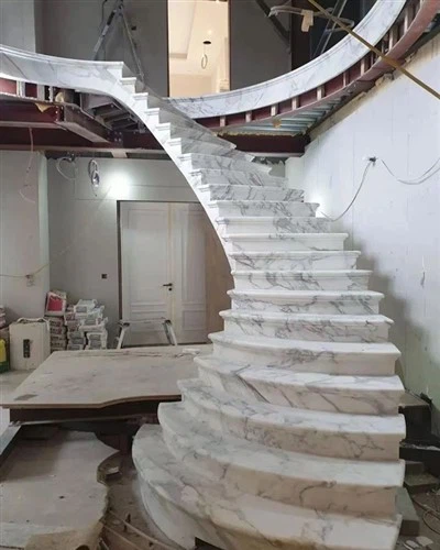 칼라 카타 대리석 계단